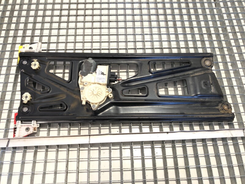 Sťahovačka okna pravá predná DAF XF 2012 - 2022 E066097012