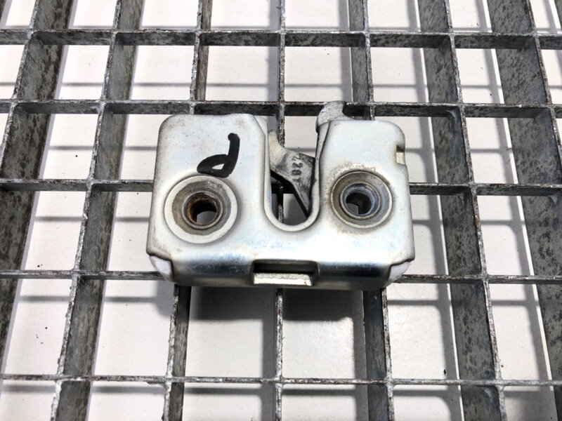 Zámok dverí pravý predný DAF XF 2012 - 2022