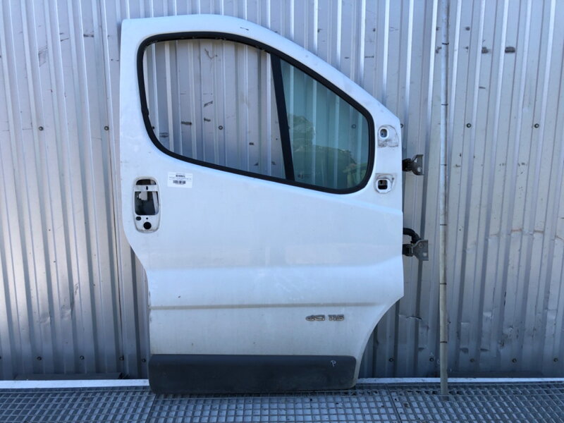Dvere pravé predné Renault Trafic II Autobus (JL) 2001 - 2022