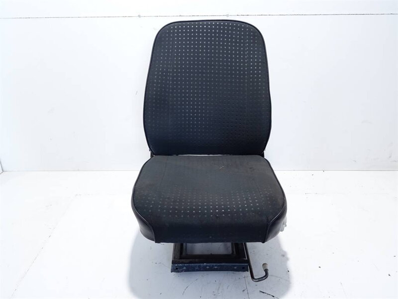 SEDADLO ĽAVÉ STEYR 91-SERIE 1978-1986