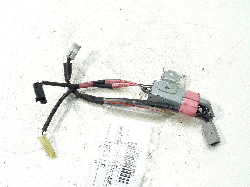 SNÍMAČ ANTÉNA LEXUS RC (_C1_) 2014 - 2022 86300-24410 SNÍMAČ ANTÉNA LEXUS RC (_C1_) 2014 - 2022 86300-24410