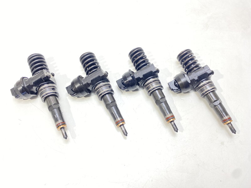 VSTREKOVAČE AUDI A4 B7 AVANT (8ED) 2004 - 2008 0414720224