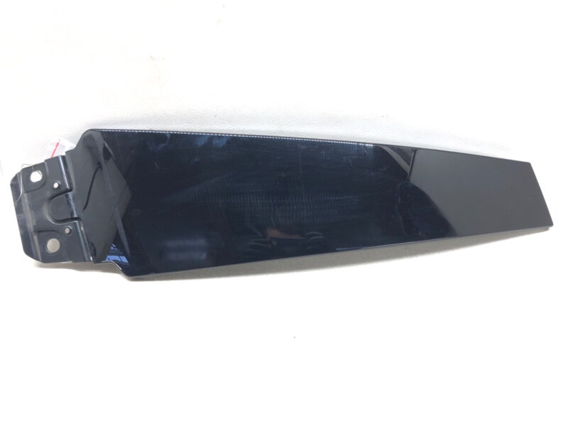 KRYT STĹPIKA ĽAVÝ MASERATI QUATTROPORTE VI 2012 - 2022 6700247880
