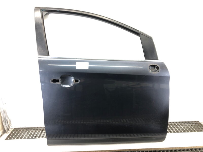 DVERE PREDNÉ PRAVÉ FORD KUGA I 2008 - 2012