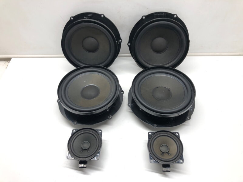 REPRODUKTORY SADA SKODA SUPERB II KOMBI (3T5) 2009 - 2015 3T0035411J 3T0035411K REPRODUKTORY SADA SKODA SUPERB II KOMBI (3T5) 2009 - 2015 3T0035411J 3T0035411K