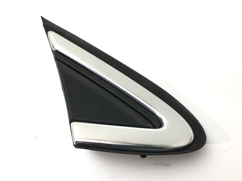 TROJUHOLNÍK ZÁSLEPKA BLATNÍK PRAVÁ VOLVO V40 LIFTBACK (525, 526) 2012 - 2022 TROJUHOLNÍK ZÁSLEPKA BLATNÍK PRAVÁ VOLVO V40 LIFTBACK (525, 526) 2012 - 2022