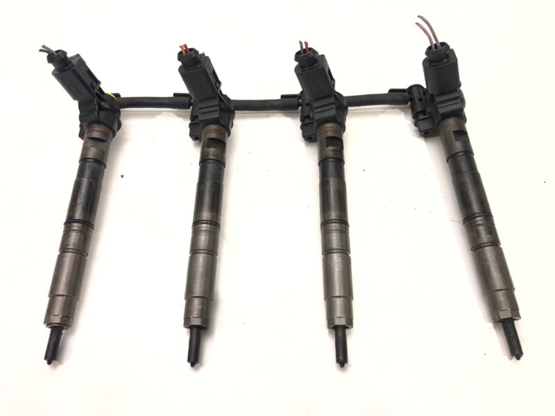 VSTREKOVAČE SADA AUDI A4 B8 (8K2) 2007 - 2015 0445116030 VSTREKOVAČE SADA AUDI A4 B8 (8K2) 2007 - 2015 0445116030