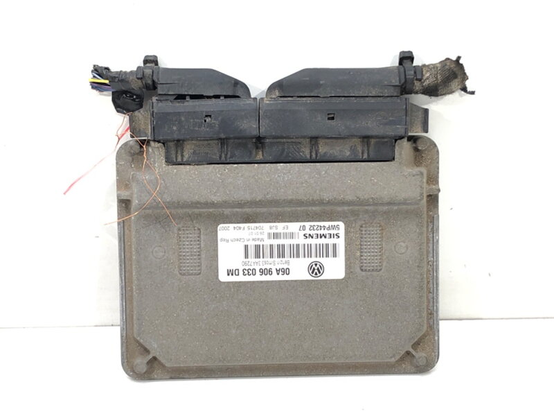 RIADIACA JEDNOTKA MOTORA SKODA OCTAVIA I (1U2) 1996 - 2010 06A906033DM