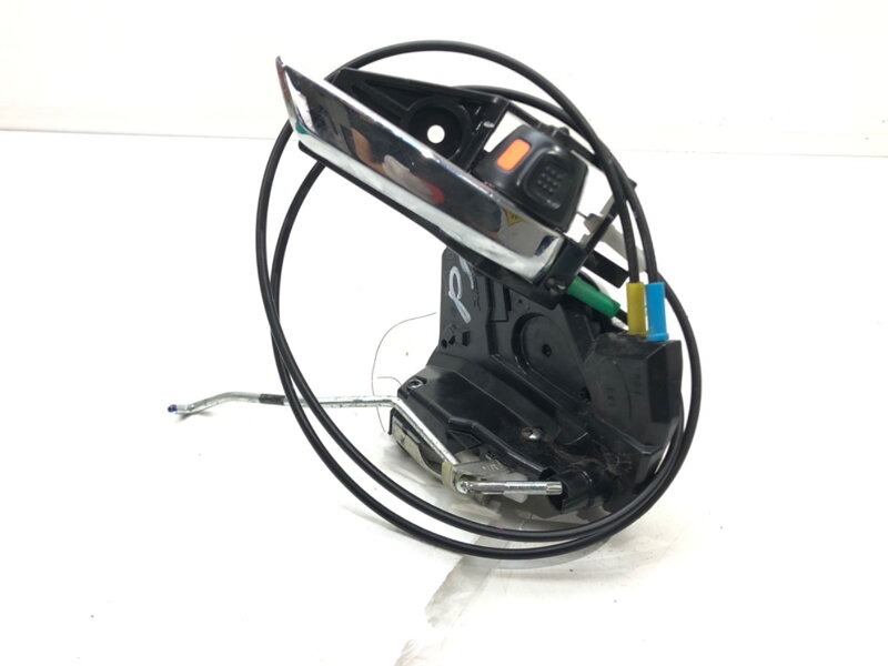 Zámok dverí pravý predný Suzuki Baleno (FW, EW) 2016 - 2022