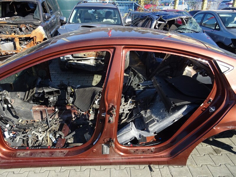 ŠTVRŤKA BLATNÍK ZADNÝ PRAVÝ STRECHA STĹPIKY PRAHY HYUNDAI ELANTRA V SEDAN (MD, UD) 2010 - 2022