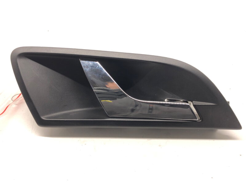 KĽUČKA VNÚTORNÁ PRAVÁ ZADNÁ SKODA SUPERB II KOMBI (3T5) 2009 - 2015 3T0839248 KĽUČKA VNÚTORNÁ PRAVÁ ZADNÁ SKODA SUPERB II KOMBI (3T5) 2009 - 2015 3T0839248