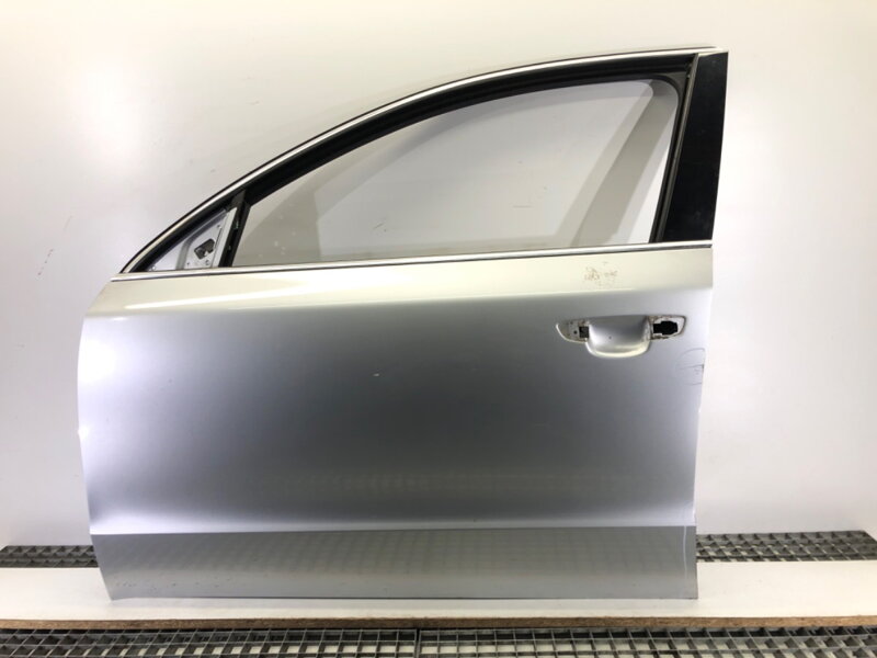 DVERE ĽAVÉ PREDNÉ SKODA SUPERB II KOMBI (3T5) 2009 - 2015 8E8E