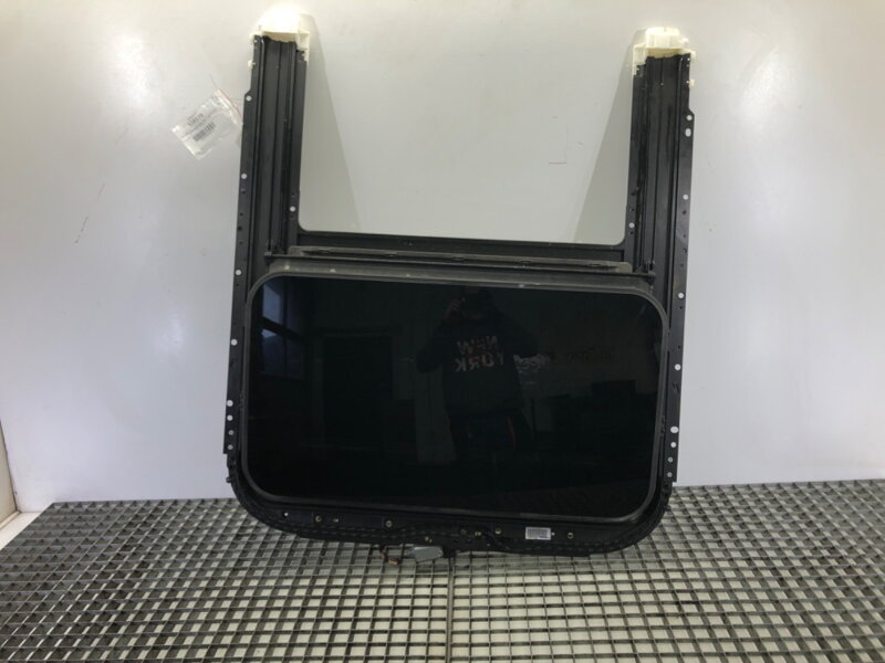 STREŠNÉ OKNO AUDI A5 (8T3) 2007 - 2017 8T8877841C STREŠNÉ OKNO AUDI A5 (8T3) 2007 - 2017 8T8877841C