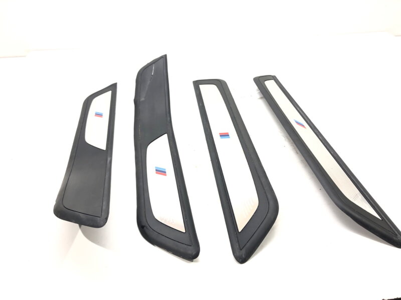 KRYTY / NÁSTAVCE LIŠTY PRAHOVÉ M-PAKET SADA BMW 7 (F01, F02, F03, F04) 2008 - 2015 8046135 KRYTY / NÁSTAVCE LIŠTY PRAHOVÉ M-PAKET SADA BMW 7 (F01, F02, F03, F04) 2008 - 2015 8046135