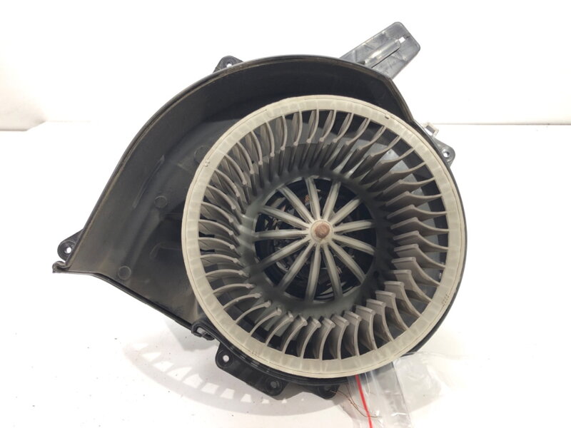 VENTILÁTOR KÚRENIA SKODA ROOMSTER PRAKTIK (5J) 2007 - 2015 6R1819015 VENTILÁTOR KÚRENIA SKODA ROOMSTER PRAKTIK (5J) 2007 - 2015 6R1819015