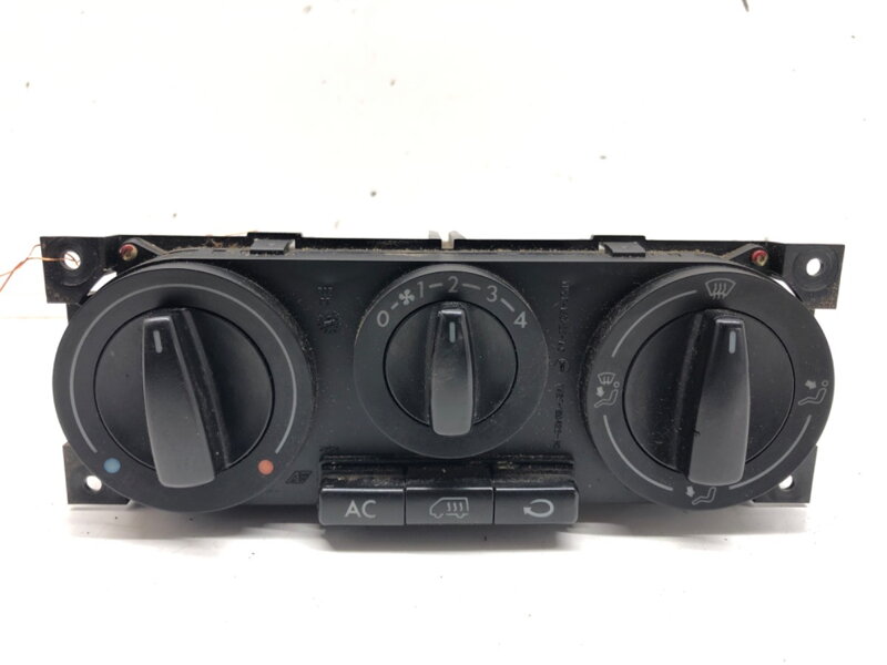 PANEL OVLÁDANIA VENTILÁCIE SEAT ALHAMBRA (7V8, 7V9) 1996 - 2010 7M3907049B PANEL OVLÁDANIA VENTILÁCIE SEAT ALHAMBRA (7V8, 7V9) 1996 - 2010 7M3907049B