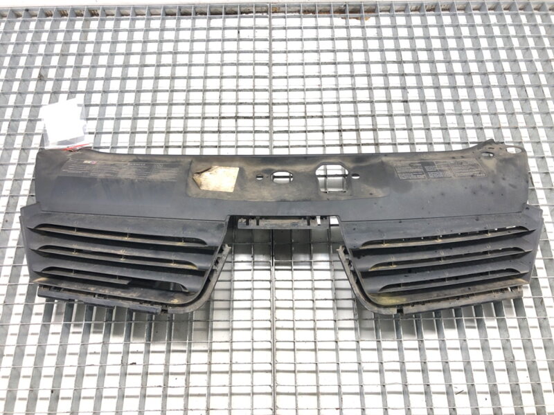 MASKA CHLADIČA GRILL RENAULT CLIO II (BB_, CB_) 1998 - 2016 8200272056 MASKA CHLADIČA GRILL RENAULT CLIO II (BB_, CB_) 1998 - 2016 8200272056
