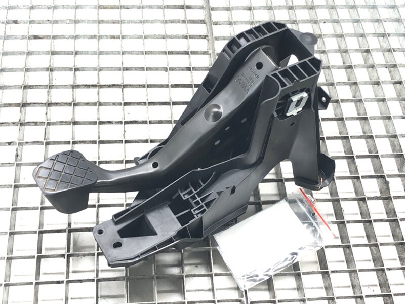 PEDÁL BRZDY VW GOLF VII (5G1, BQ1, BE1, BE2) 2012 - 2022 5Q1721058DL