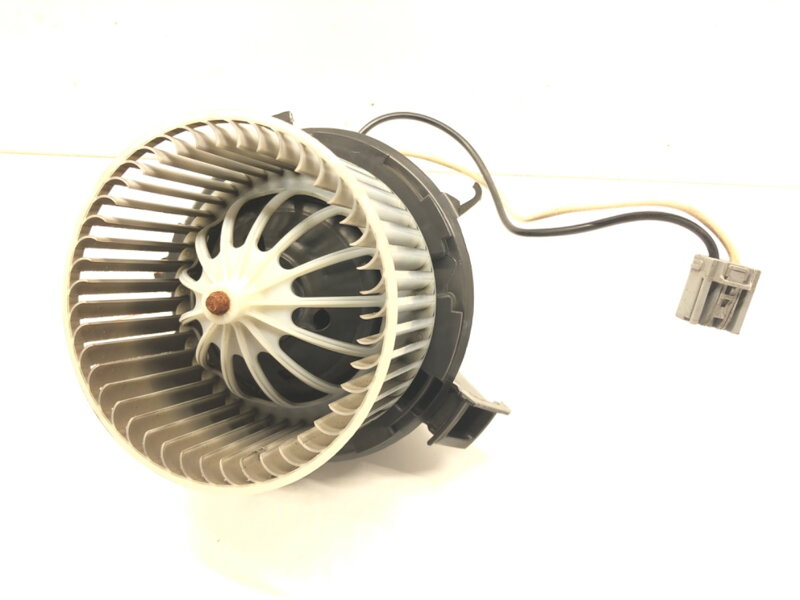 VENTILÁTOR KÚRENIA OPEL ASTRA J (P10) 2009 - 2015 U7253002 VENTILÁTOR KÚRENIA OPEL ASTRA J (P10) 2009 - 2015 U7253002