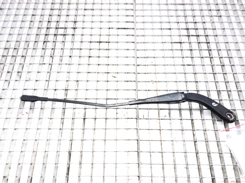 STIERAČ PRAVÝ PREDNÝ BMW 3 GRAN TURISMO (F34) 2012 - 2022 7260474