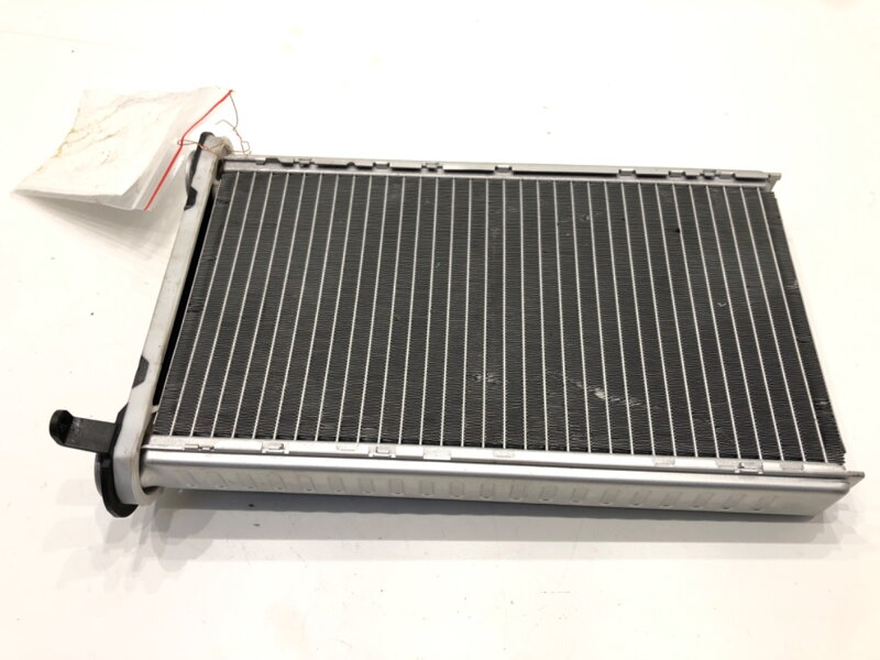 RADIÁTOR KÚRENIA BMW 3 GRAN TURISMO (F34) 2012 - 2022 669958H RADIÁTOR KÚRENIA BMW 3 GRAN TURISMO (F34) 2012 - 2022 669958H