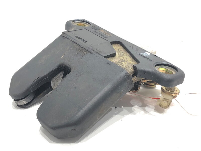 ZÁMOK VEKA BATOŽINOVÉHO PRIESTORU ZADNÝ VW PASSAT B5 (3B2) 1996 - 2001 3B5827505A ZÁMOK VEKA BATOŽINOVÉHO PRIESTORU ZADNÝ VW PASSAT B5 (3B2) 1996 - 2001 3B5827505A