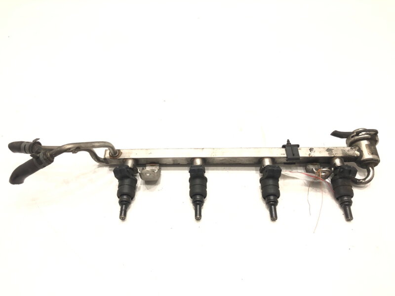 VSTREKOVACIA RAMPA AUDI A3 (8L1) 1996 - 2006 06A133317E