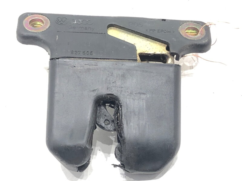 ZÁMOK VEKA BATOŽINOVÉHO PRIESTORU ZADNÝ AUDI A6 C5 (4B2) 1997 - 2005 4B5827505B