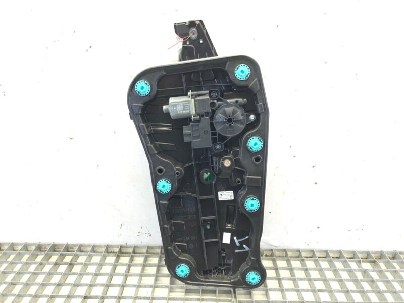 SŤAHOVAČKA OKNA ĽAVÁ ZADNÁ SKODA OCTAVIA IV (NX3, NN3) 2020 - 2022 5Q0959407D SŤAHOVAČKA OKNA ĽAVÁ ZADNÁ SKODA OCTAVIA IV (NX3, NN3) 2020 - 2022 5Q0959407D