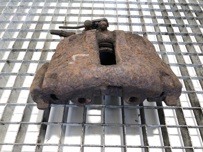 BRZDOVÝ STRMEŇ ĽAVÝ PREDNÝ MERCEDES-BENZ SPRINTER 2-T AUTOBUS (B901, B902) 1995 - 2006