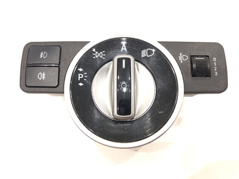 SPÍNAČ SVETIEL MERCEDES-BENZ CLASS C (W204) 2007 - 2015 A2049058002 SPÍNAČ SVETIEL MERCEDES-BENZ CLASS C (W204) 2007 - 2015 A2049058002