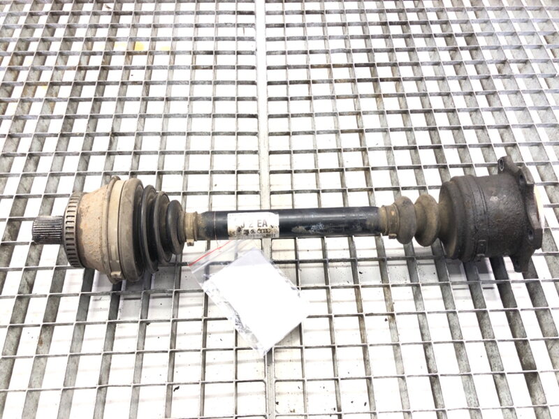 POLOOS PRAVÁ PREDNÁ VW PASSAT B5.5 (3B3) 2000 - 2005 8D0407272EA POLOOS PRAVÁ PREDNÁ VW PASSAT B5.5 (3B3) 2000 - 2005 8D0407272EA
