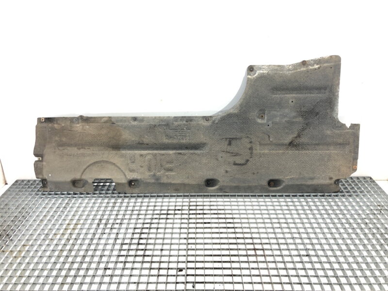 KRYT PODVOZKU PRAVÝ BMW 5 TOURING (F11) 2009 - 2017