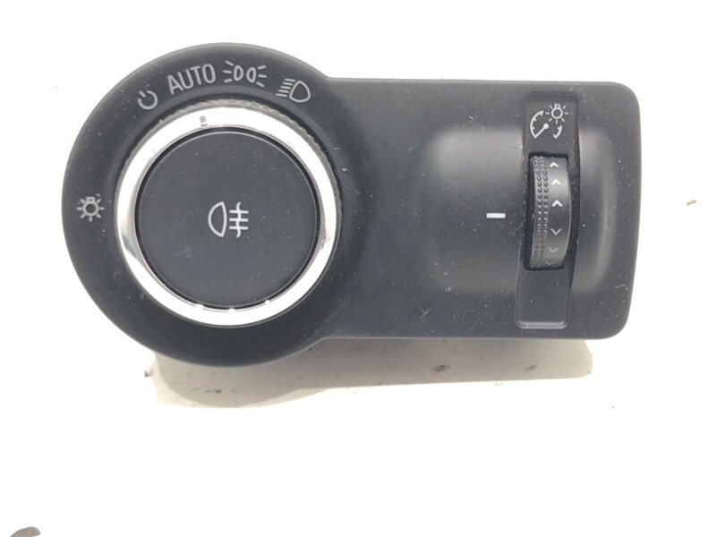 SPÍNAČ SVETIEL OPEL INSIGNIA A (G09) 2008 - 2017 13268710 SPÍNAČ SVETIEL OPEL INSIGNIA A (G09) 2008 - 2017 13268710