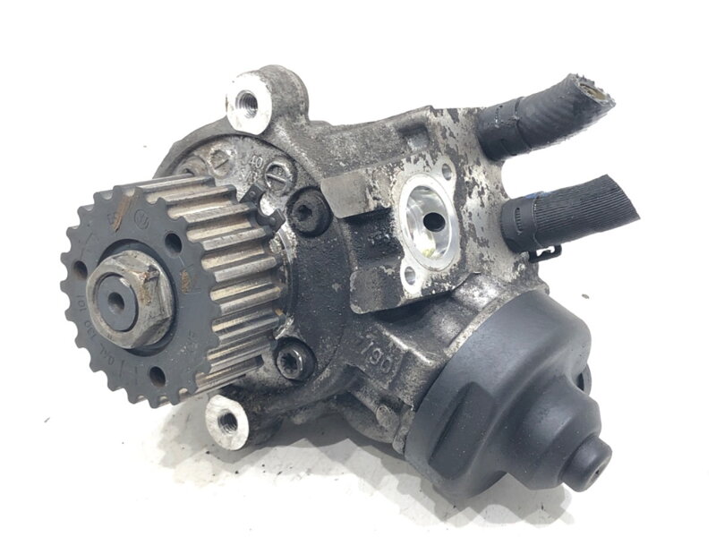 VSTREKOVACIE ČERPADLO SKODA OCTAVIA III COMBI (5E5, 5E6) 2012 - 2022 04L130755D VSTREKOVACIE ČERPADLO SKODA OCTAVIA III COMBI (5E5, 5E6) 2012 - 2022 04L130755D