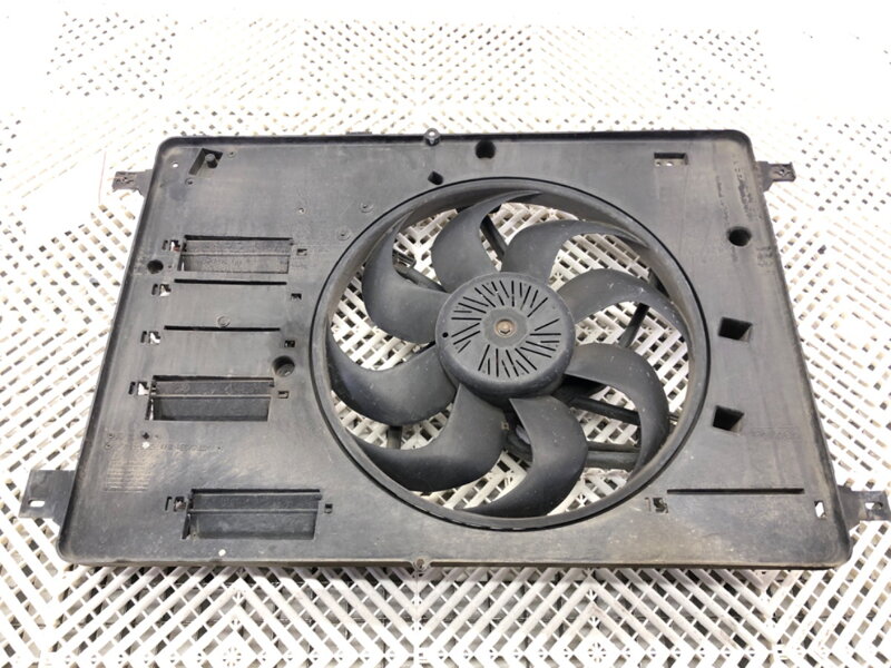 VENTILÁTOR CHLADIČA VOLVO V60 I (155, 157) 2010 - 2018 8240543