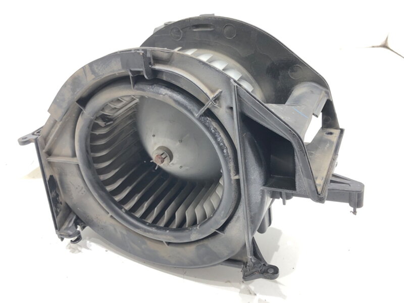 VENTILÁTOR KÚRENIA AUDI A6 C6 (4F2) 2004 - 2011 4F0910521