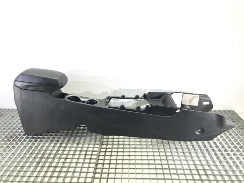 TUNEL STREDOVÝ HYUNDAI I30 (GD) 2011 - 2022