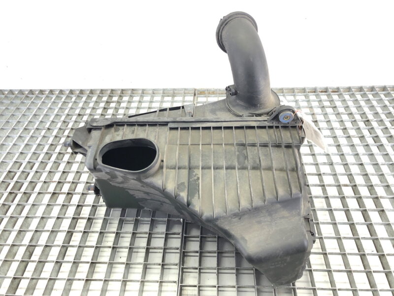 KRYT FILTRA VZDUCHU PORSCHE CAYENNE (9PA) 2002 - 2010 7L5128607D