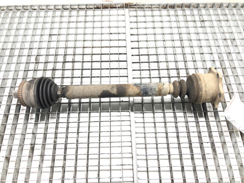 POLOOS PRAVÁ PREDNÁ VW PASSAT B5.5 (3B3) 2000 - 2005 POLOOS PRAVÁ PREDNÁ VW PASSAT B5.5 (3B3) 2000 - 2005