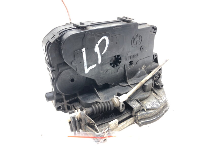 ZÁMOK DVERÍ ĽAVÝ PREDNÝ BMW 3 (E90) 2004 - 2012