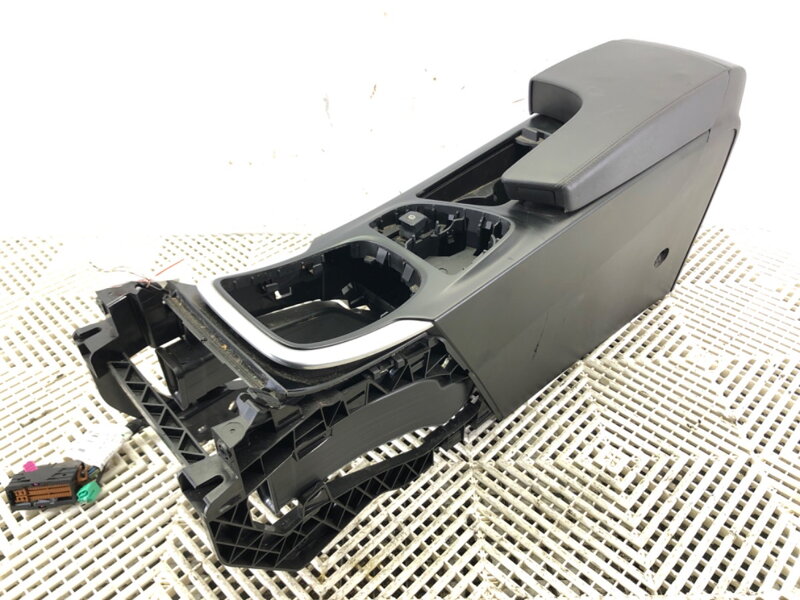 TUNEL STREDOVÝ OPEL INSIGNIA A SPORTS TOURER (G09) 2008 - 2017 TUNEL STREDOVÝ OPEL INSIGNIA A SPORTS TOURER (G09) 2008 - 2017