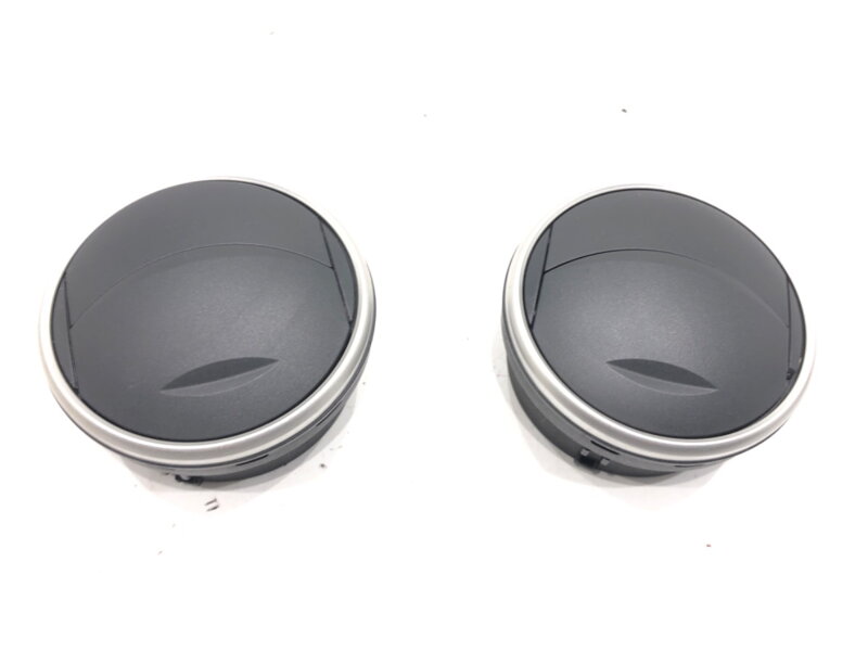 Mriežka ventilácie predná Seat Ibiza IV (6J5, 6P1) 2008 - 2017