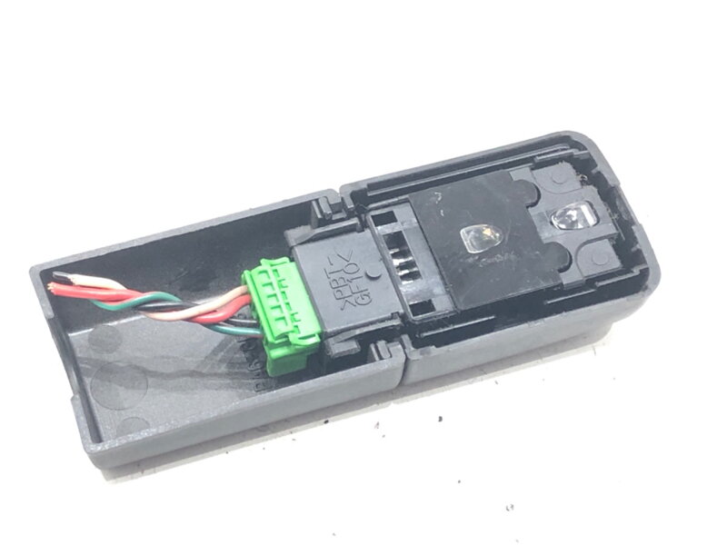 SNÍMAČ DAŽĎA SUBARU OUTBACK (BR) 2009 - 2022 SNÍMAČ DAŽĎA SUBARU OUTBACK (BR) 2009 - 2022