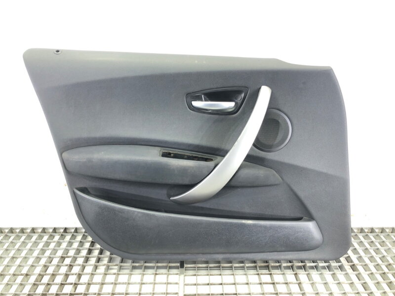 TAPACÍR DVERÍ ĽAVÝ PREDNÝ BMW 1 (E87) 2003 - 2013 TAPACÍR DVERÍ ĽAVÝ PREDNÝ BMW 1 (E87) 2003 - 2013