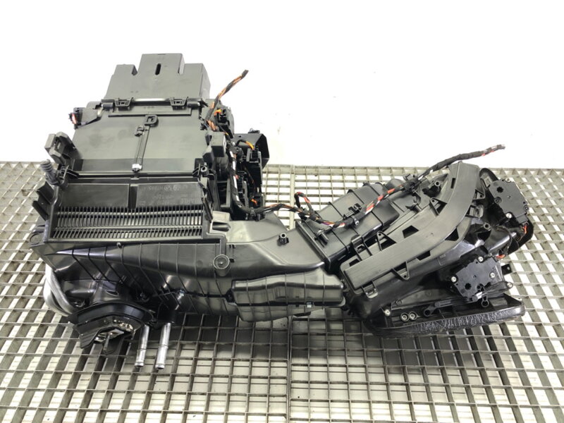 RADIÁTOR KÚRENIA KOMPLETNÁ KOMBAJN AUDI A6 C8 AVANT (4A5) 2018 - 2022 4K1820005AK