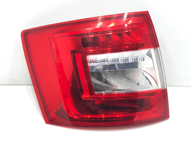 SVETLO ĽAVÉ ZADNÉ SKODA OCTAVIA III COMBI (5E5, 5E6) 2012 - 2022 5E9945095B SVETLO ĽAVÉ ZADNÉ SKODA OCTAVIA III COMBI (5E5, 5E6) 2012 - 2022 5E9945095B