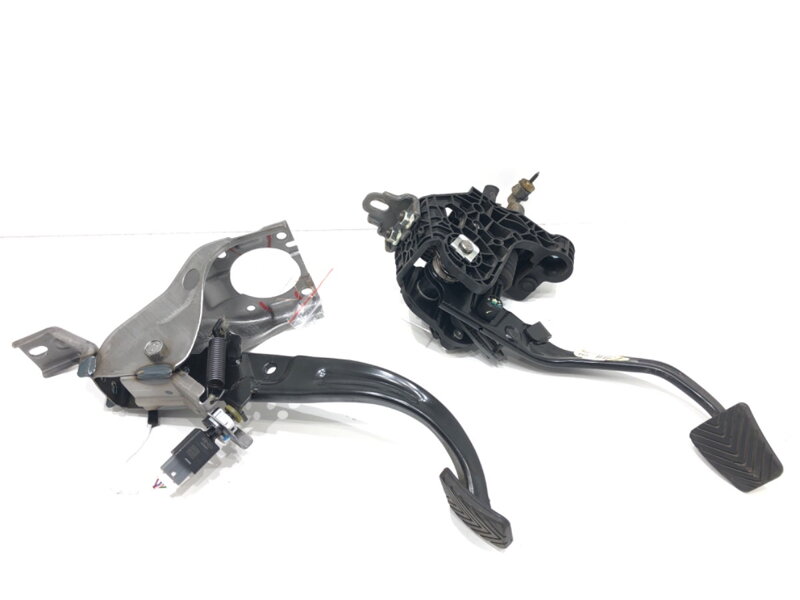 PEDÁLE HYUNDAI I30 (PDE, PD, PDEN) 2016 - 2022 32800-G4100 32802-J7000