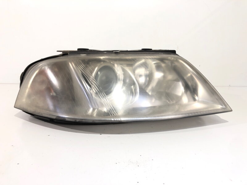 SVETLO PRAVÉ PREDNÉ VW PASSAT B5.5 (3B3) 2000 - 2005 3B0941016AN SVETLO PRAVÉ PREDNÉ VW PASSAT B5.5 (3B3) 2000 - 2005 3B0941016AN