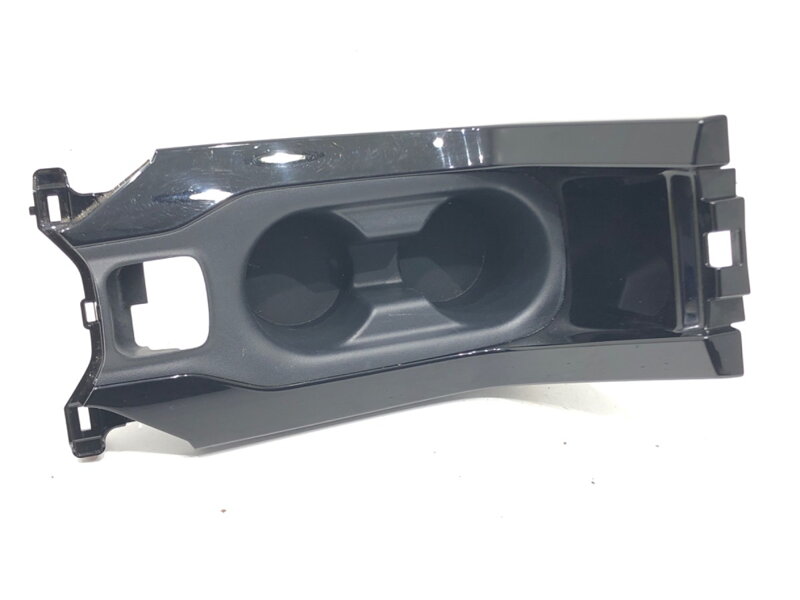 RÁMČEK DRŽIAK NA POHÁRE TOYOTA COROLLA LIFTBACK (_E21_) 2018 - 2022 55626-02060